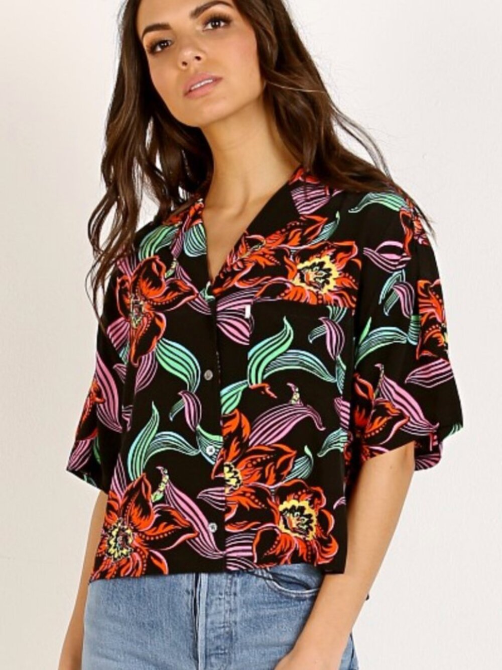 Levi's Cropped Tropical Floral Shirt Mahina XS Black Short Sleeve Button Down